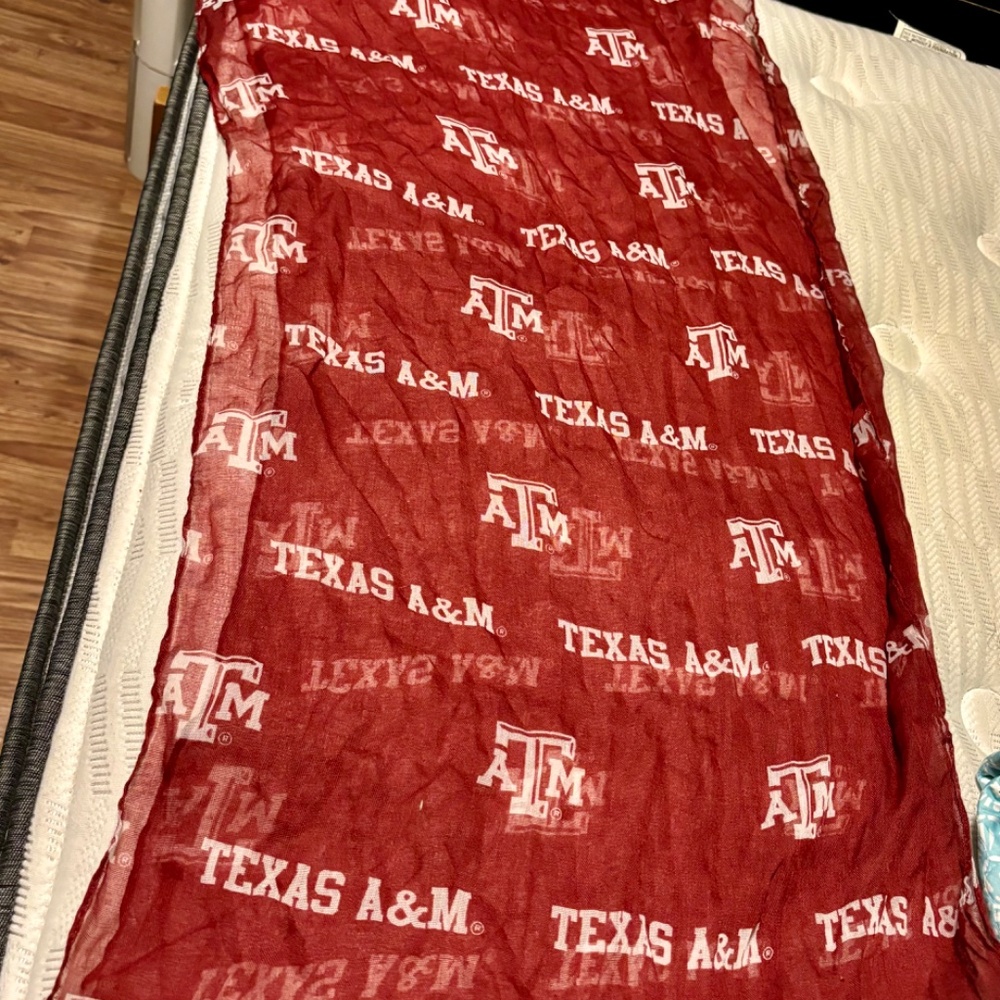 Texas A&M Scarf - Picture 2 of 3